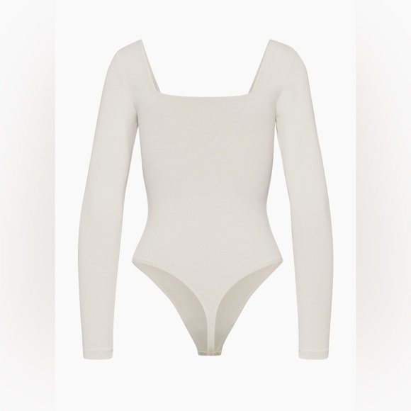 Aritzia Contour Square-neck Longsleeve Bodysuit - Picture 8 of 9